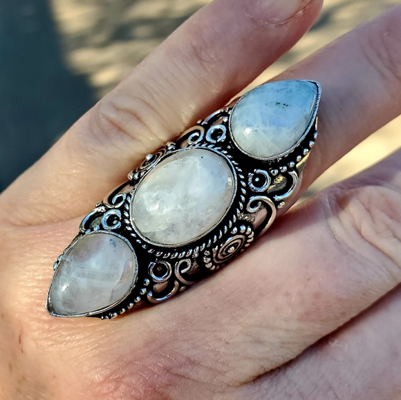 New Rainbow Moonstone 925 Silver Statement Ring. - Picture 10 of 15